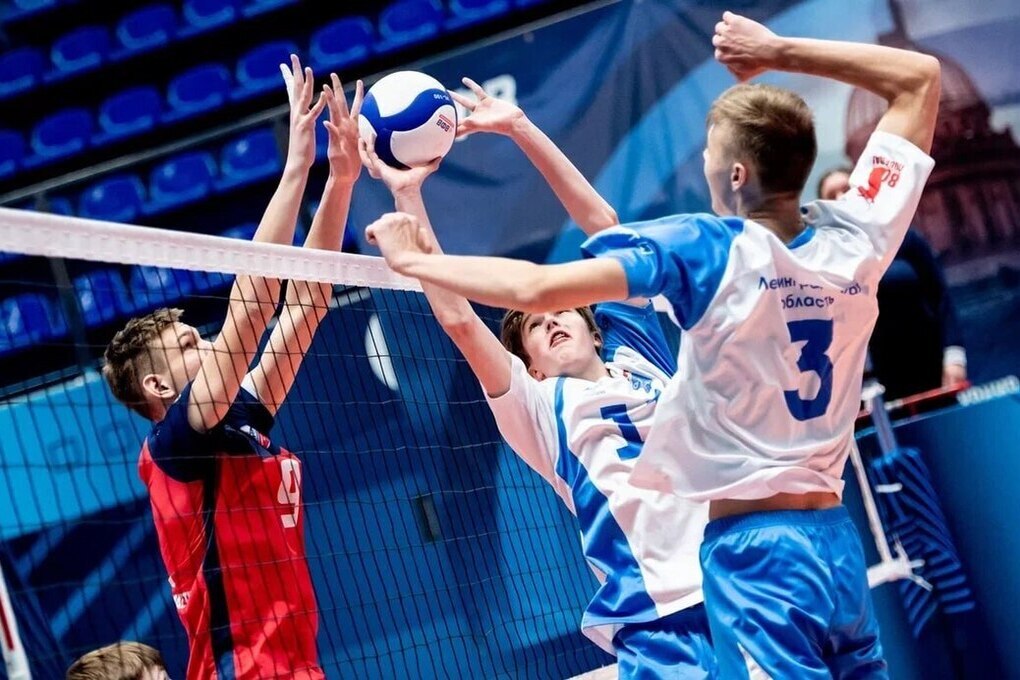 Волейболисты из Ленобласти сразились на турнире в честь Ленинградской Победы