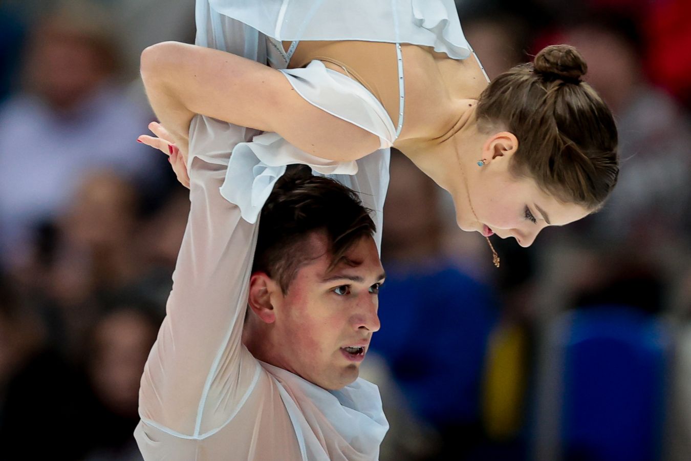 Мишина и Галлямов выиграли короткую программу в финале Гран-при России