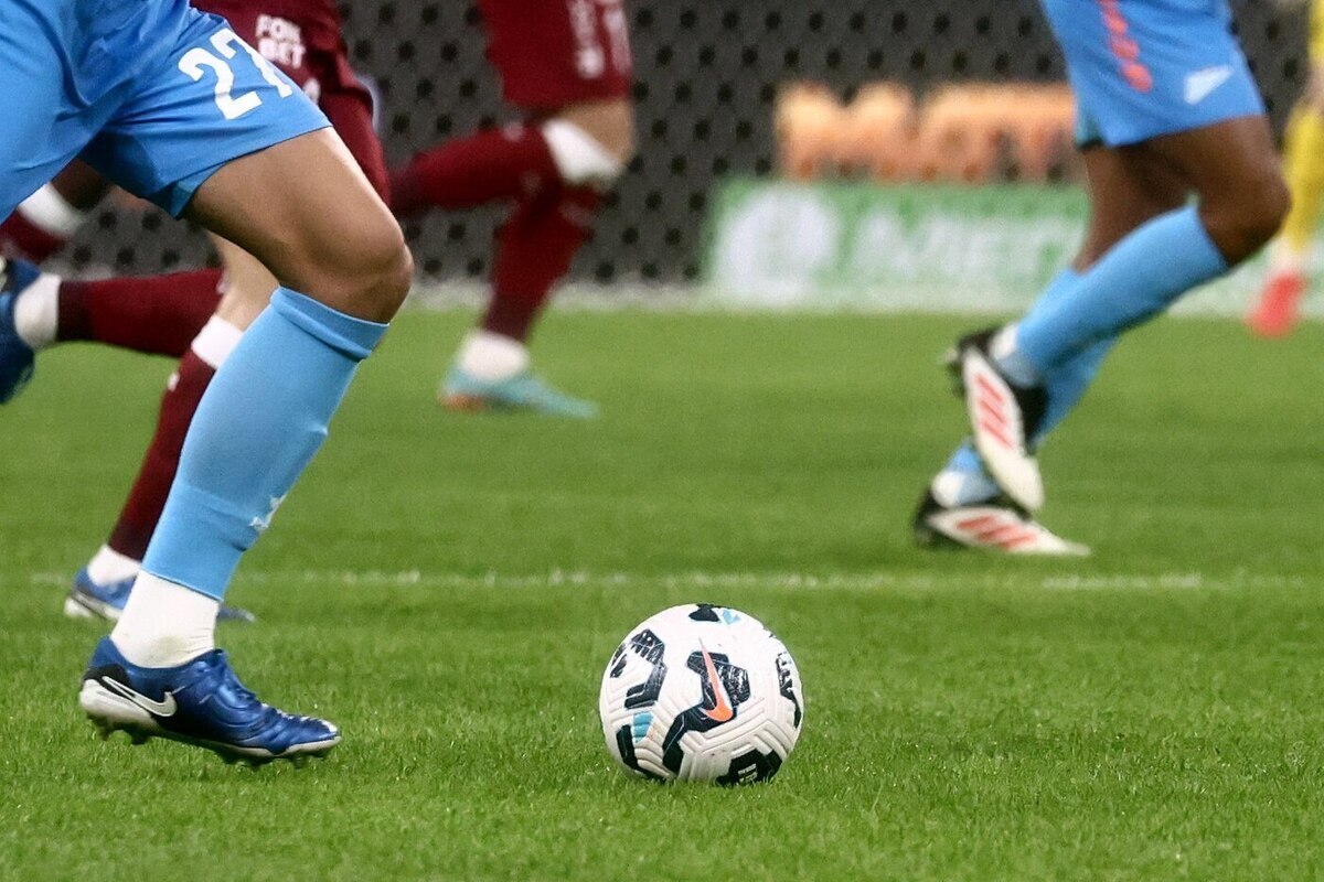 «Зенит» обогнал «Краснодар» благодаря автоголу на матче с «Динамо»